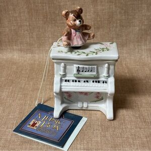 Vintage Schmid Music Box
Revolving Teddy Bear on
Piano Ceramic Hand Painted